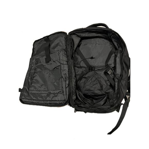 Target Clamshell Black Padded Charging Backpack - Picture 3 of 6